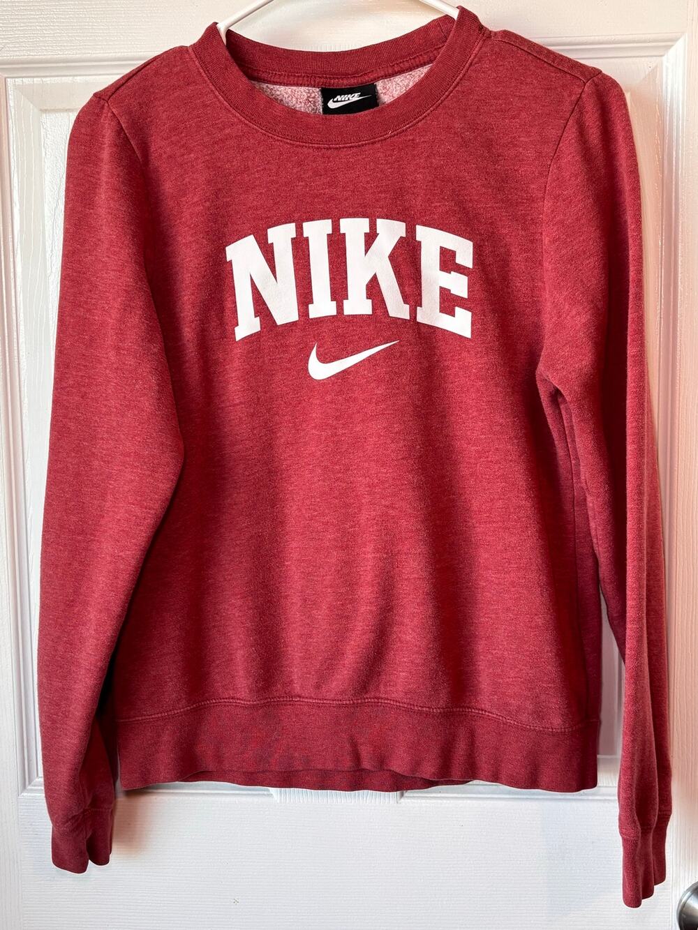 Nike Women’s XS Red Heather Logo Crewneck Sweatshirt Pullover